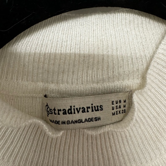 White mock neck top - Size M - Picture 4 of 4